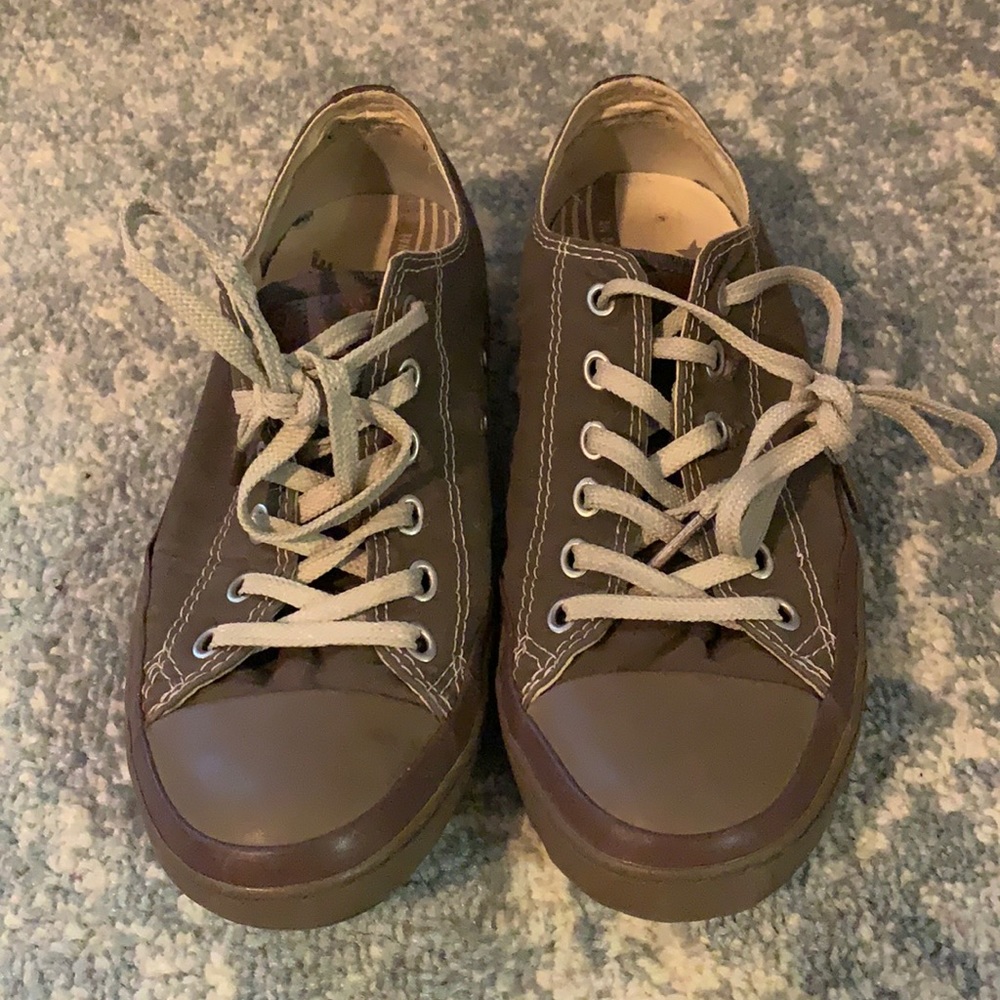 Vintage-style Army Green Converse Low Tops